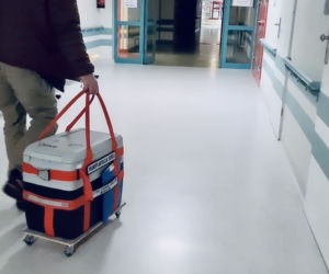 Policyjny Black Hawk z sercem na pokładzie leciał podczas wichury