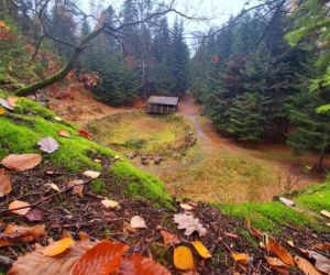 Oczy Ziemi w Świętokrzyskiem – mało znana atrakcja, która zachwyca turystów
