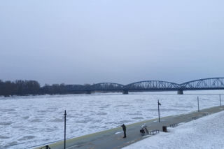 W Toruniu zamarzła Wisła