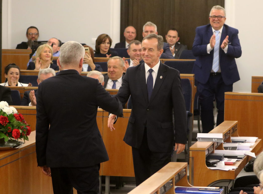 Zmiany w życiu marszałka Senatu Tomasza Grodzkiego. Przesiądzie się z Jaguara do BMW
