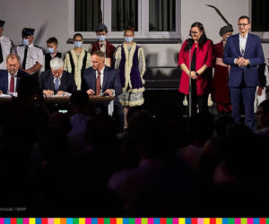 Premier Mateusz Morawiecki przyjechał na Podlasie i rozdaje czeki 