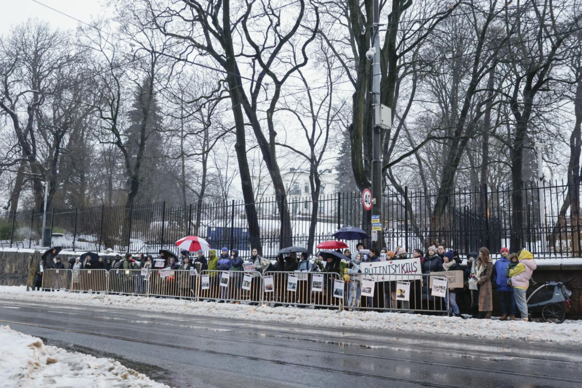 Wiec przed ambasadą Rosji w Norwegii