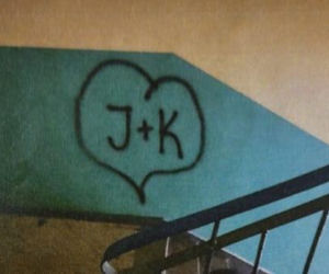 Chciał być romantyczny, skończył w kajdankach. 23-latek z zarzutami