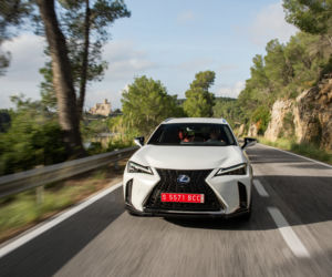 Lexus UX 250h E-Four F Sport