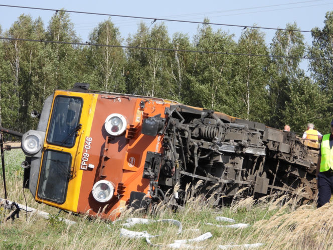 Wstrząsające zdjęcia z katastrofy kolejowej na Mazowszu