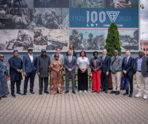 Wizyta delegacji z Nigerii w Fabryce Broni Łucznik. Po Berylach czas na karabinki GROT?