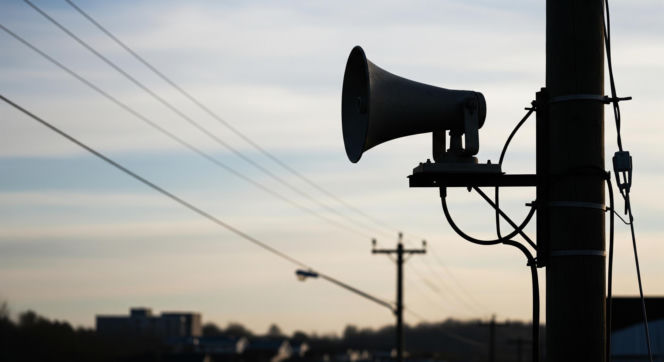 Syreny alarmowe w Wołominie. Czy mieszkańcy muszą się bać, czy to tylko rutyna?