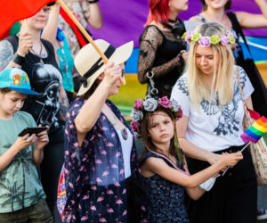 Marsz Równości w Krakowie - tłumy na wydarzeniu pod hasłem Zaczerpnąć tchu.