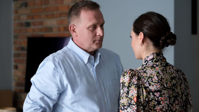 M jak miłość, odcinek 1926: Artur po odrzuceniu i tak poleci do Joanny! Tak będzie się z nią zabawiał w trakcie tragedii u Zduńskich