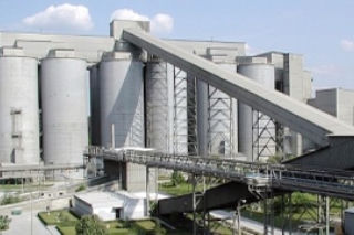 Więcej cementu