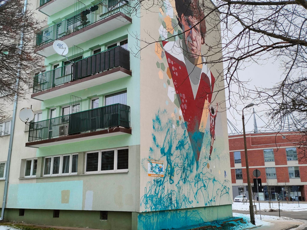 Akt wandalizmu przy Piłsudskiego. Zniszczono dwa murale