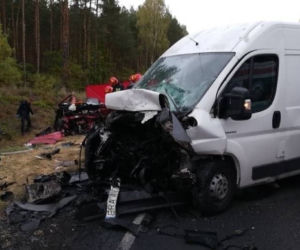 MAKABRYCZNY wypadek w Łódzkiem. Cztery osoby NIE ŻYJĄ