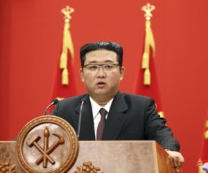 Kim Dzong Un dalej chudnie! Nie poznasz go na tym zdjęciu