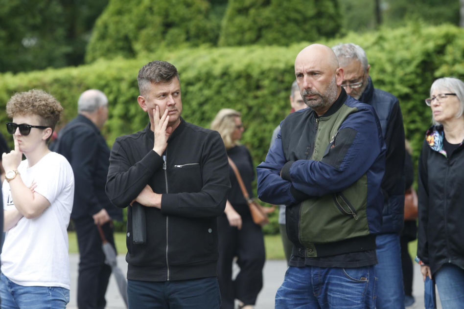 Pogrzeb Joanny Kołaczkowskiej. Tak pożegnali ją przyjaciele z kabaretu. Borek płakała jak uczennica