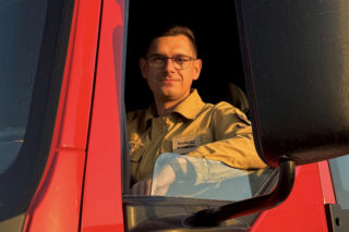 Niesamowite, co wydarzyło się pod Lublinem! Myszołów przeżył zderzenie z samochodem
