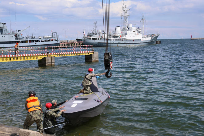 Chińskie komponenty w bezzałogowcach Royal Navy. Problem łańcucha dostaw Zjednoczonego Królestwa