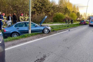 Jedna osoba została poszkodowana. Droga jest całkowicie zablokowana