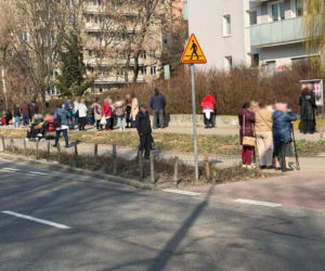 Ewakuacje szkół i przedszkoli w Warszawie. To zmasowana akcja? Znamy szczegóły