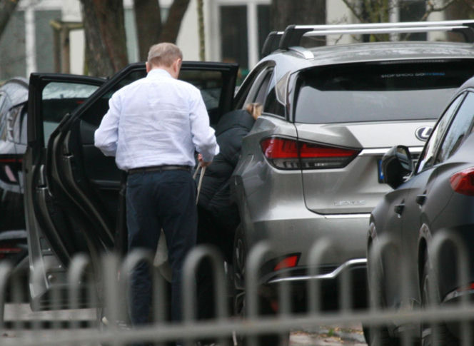 Premier Donald Tusk ruszył na pomoc żonie