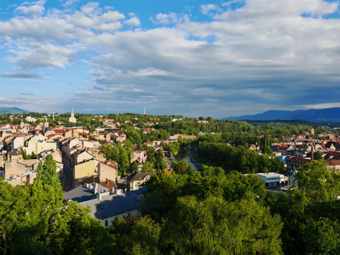 To jedno z najstarszych miast na Śląsku. Jest stolicą historycznej krainy