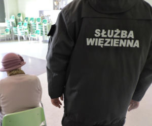 Matka skazanego chciała wnieść narkotyki do więzienia. Nie uwierzysz, gdzie je ukryła