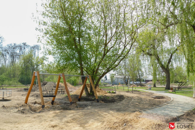 Realizacja projektu pod nazwą „Rozwój infrastruktury turystycznej i sportowej na terenie Miasta i Gminy Łosice” postępuje!