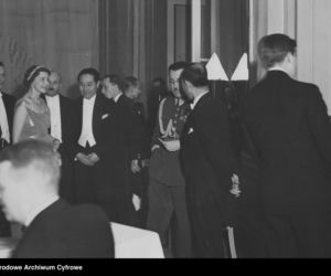 Sylwester w Warszawie sprzed lat. Tak stolica witała dawniej Nowy Rok