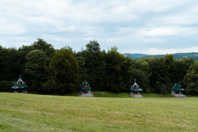 Stacje drogi krzyżowej proj. Dušana Jurkoviča