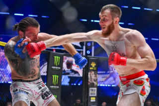 XTB KSW 121. Potężny cios w krocze, trybuny zamarły!