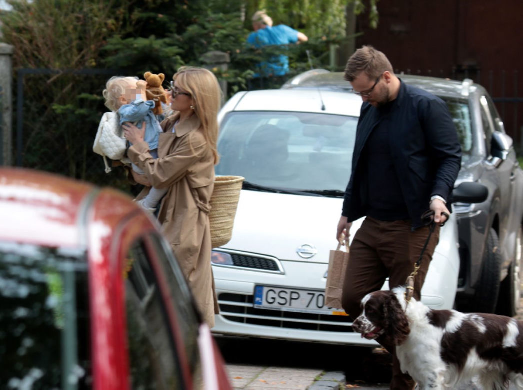 Córka Kasi Tusk niedawno opuściła szpital. Wyzdrowiała i pobiegła do dziadka 