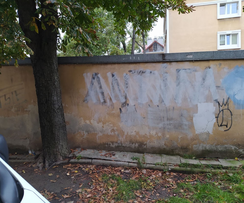 Dzieci Muranowa - wyjątkowy mural, który powstał na podstawie archiwalnych zdjęć!