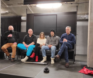 Próby i konferencja prasowa przed premierą spektaklu mady-baby.edu w tarnowskim teatrze