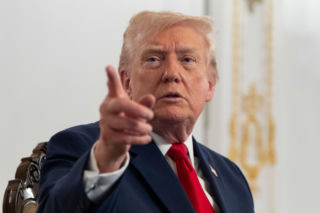 Donald Trump zamyka niebo nad Wenezuelą. Zwrócił się do pilotów i... handlarzy narkotyków