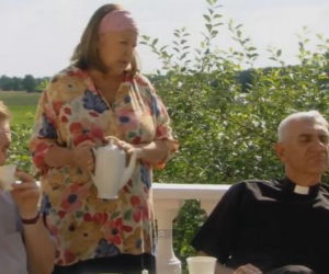 Ranczo 8 sezon odc. 104. Michałowa (Marta Lipińska), ksiądz Robert (Bartek Kasprzykowski), biskup (Wiktor Zborowski)