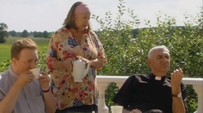 Ranczo 8 sezon odc. 104. Michałowa (Marta Lipińska), ksiądz Robert (Bartek Kasprzykowski), biskup (Wiktor Zborowski)