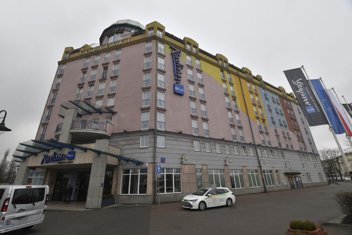 Awantura o hotel Sobieski! Chcą go pomalować na biało, konserwator zabytków protestuje