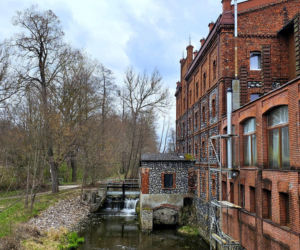 Małe miasto, wielka historia. Świętokrzyska perła z XIX-wiecznym młynem wodnym