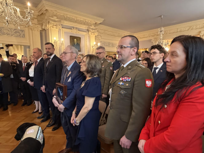 Wręczenie Krzyża Wielkiego Orderu Zasługi RP rodzicom Michaela Ollisa w Waszyngtonie, DC