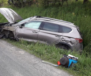 Koszmarny wypadek w Łososinie Dolnej. Strażacy rozcinali zmasakrowanego opla
