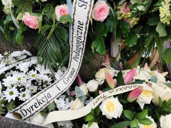 Tragedia 12-letniej Eli poruszyła całą Polskę! Odnalezioną dziewczynkę pożegnali najbliżsi