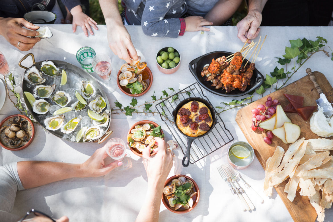 Garden party w ogrodzie