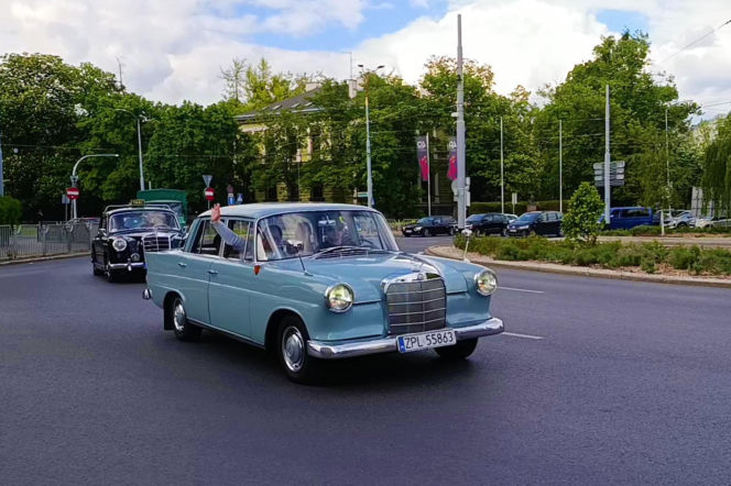 Parada zabytkowych pojazdów w Szczecinie