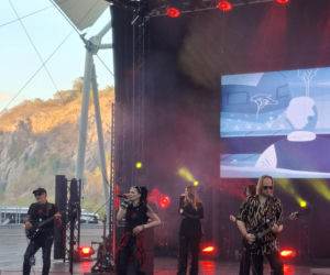 PGS Rock Festival na Kadzielni. Tłumy fanów śpiewały z LemON-em i Ewą Farną
