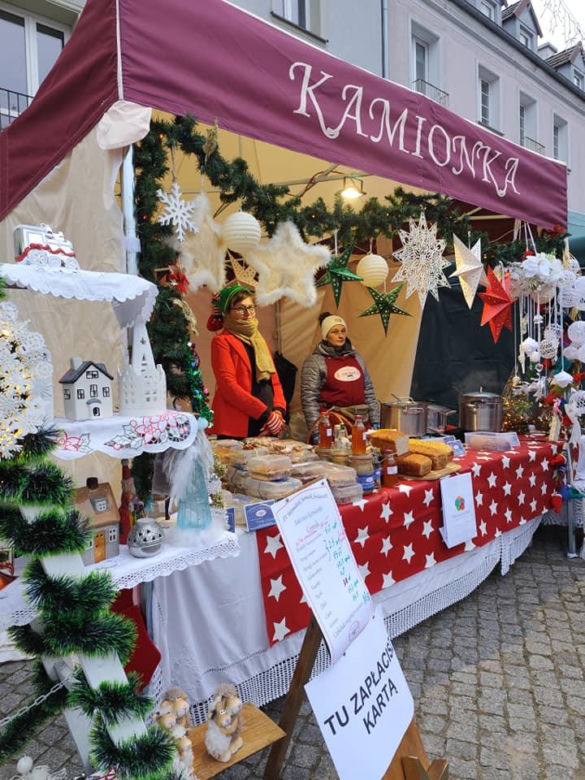 Jarmark Świąteczny w Biskupcu. Na scenie wystąpił zespół Arka Noego [ZDJĘCIA]