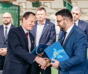 Powiat rzeszowski i łańcucki z porozumieniem o wsparciu w kryzysach. Chodzi o sprzęt, logistykę i ewakuację