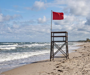 Sinice Darłowo. Czy w Darłowie można się kąpać 25.08? Flaga, warunki pogodowe