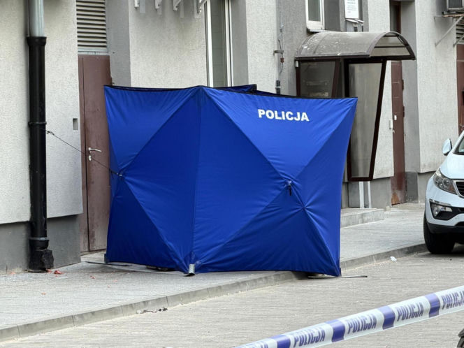 Kobieta wypadła z szóstego piętra. Zginęła na miejscu