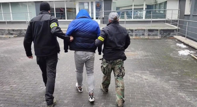 Łódź: Policja rozbiła gang sutenerów! Zmuszali kobiety do prostytucji metodą „loverboya”