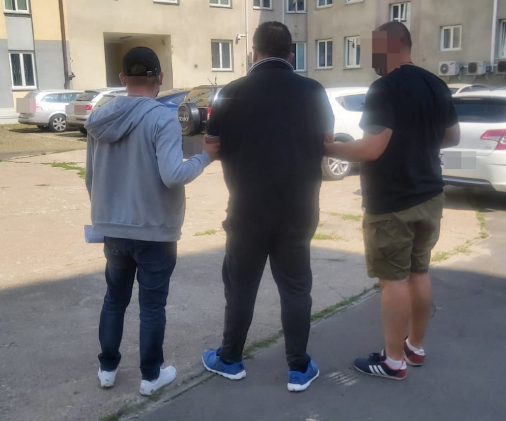 Zatrzymano dwóch nożowników
