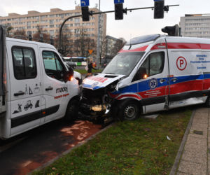 Szczecin: Wypadek karetki pogotowia.